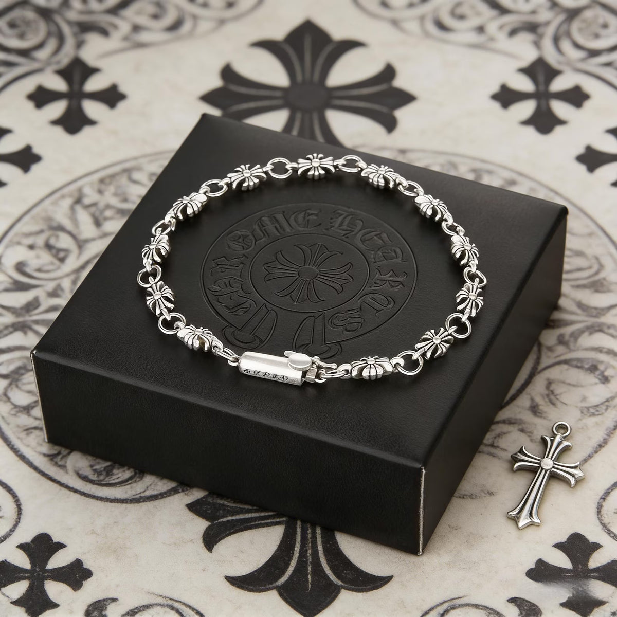 クロム ハーツ CH  シルバー ヴィンテージ クラシック クロス フラワー チェーン ブレスレット